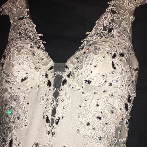 Pinina Tornai gown size 6 - Picture 8 of 11